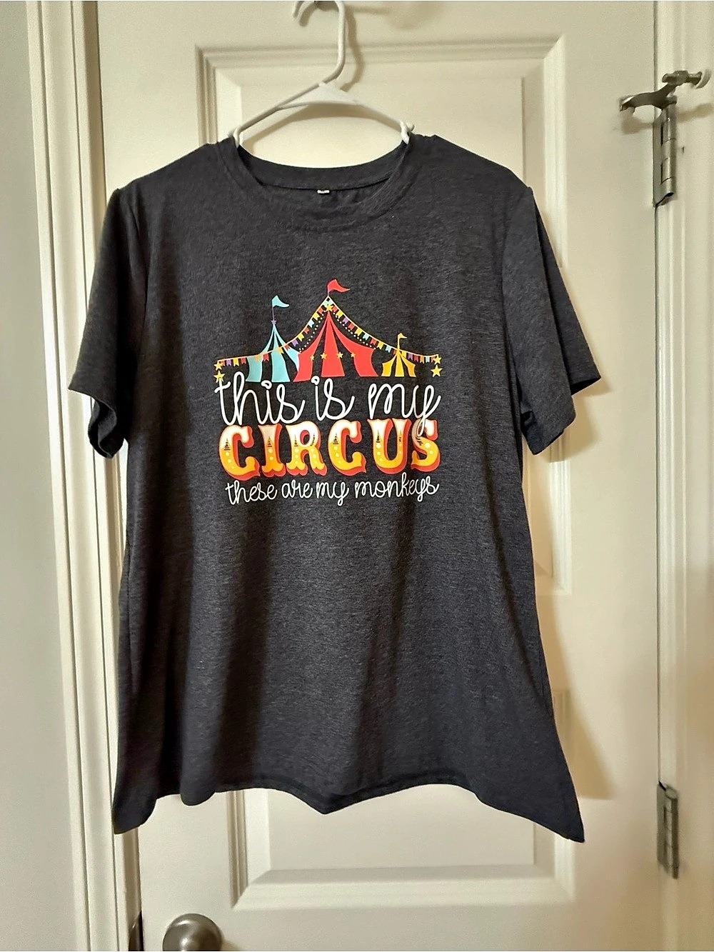 Circus Graphic Tee Gray XL Like New